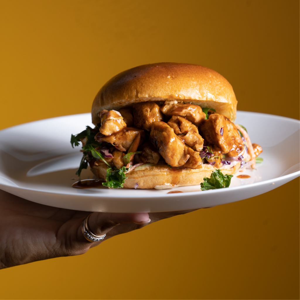 Burger de seitan BBQ végétalien